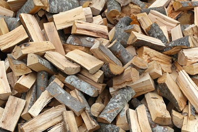 Bûches de bois par camion